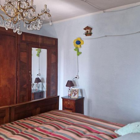 Flat In Fratte Rosa In The Historic Centre Apartment Exterior photo