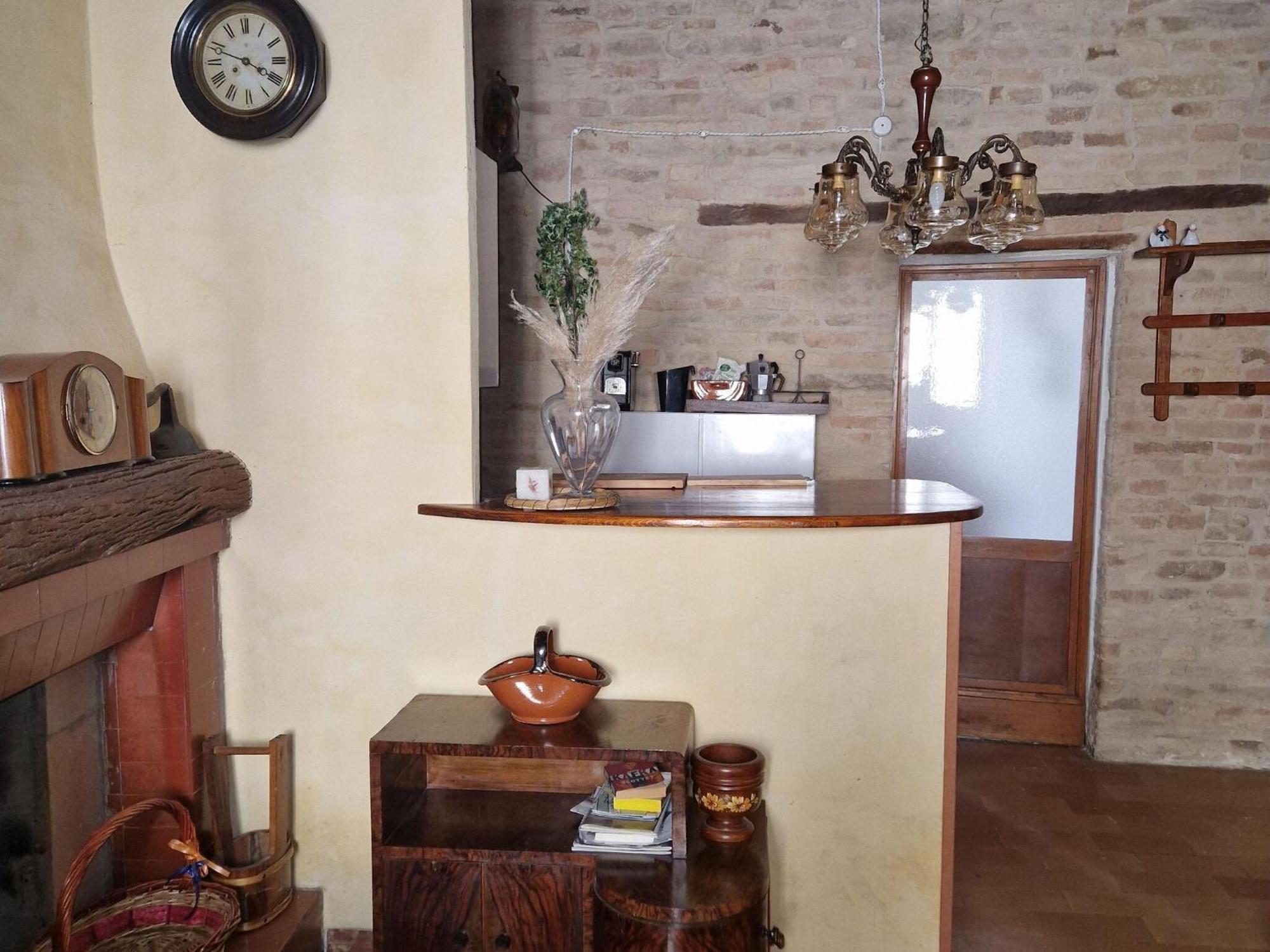 Flat In Fratte Rosa In The Historic Centre Apartment Exterior photo